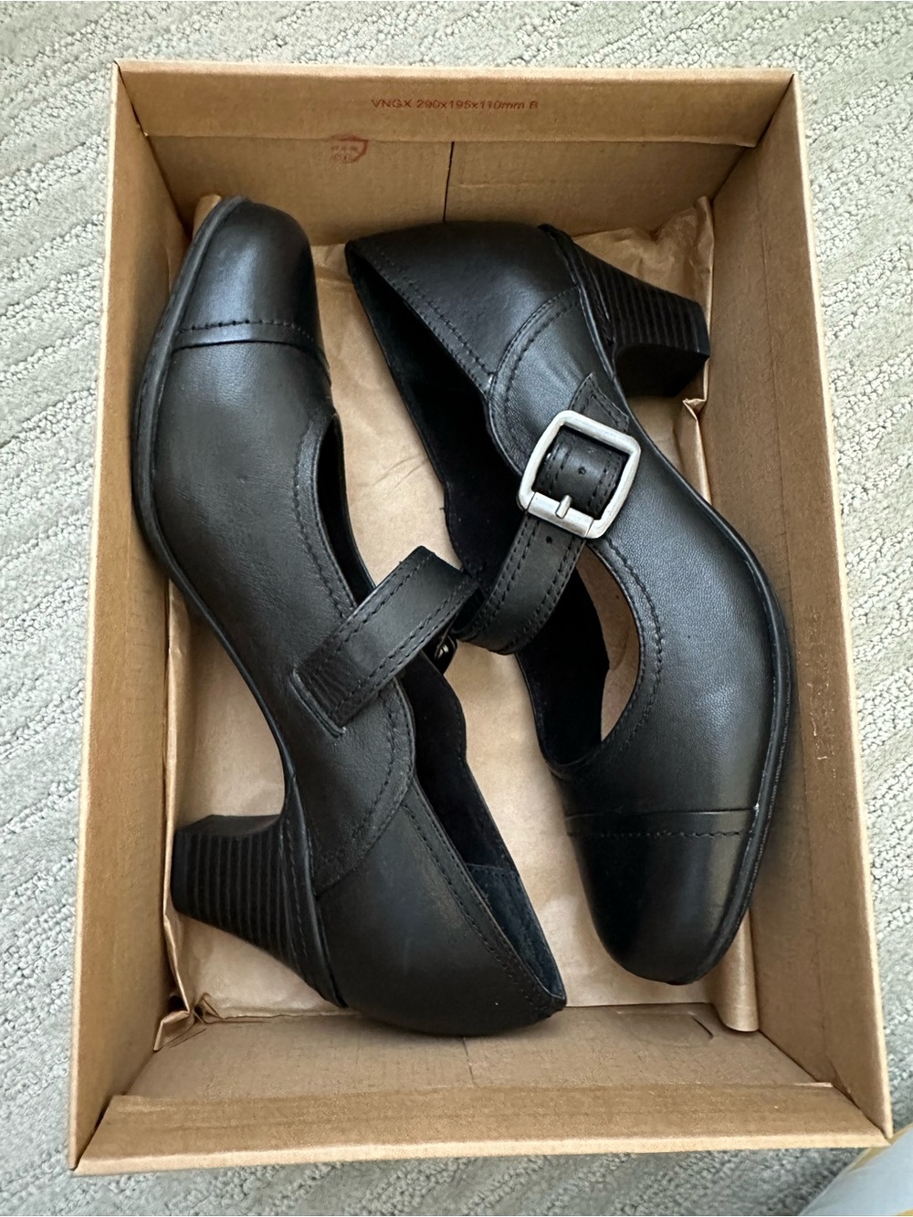 NWT-Michelle D black Mary Jane heels, size 9.5